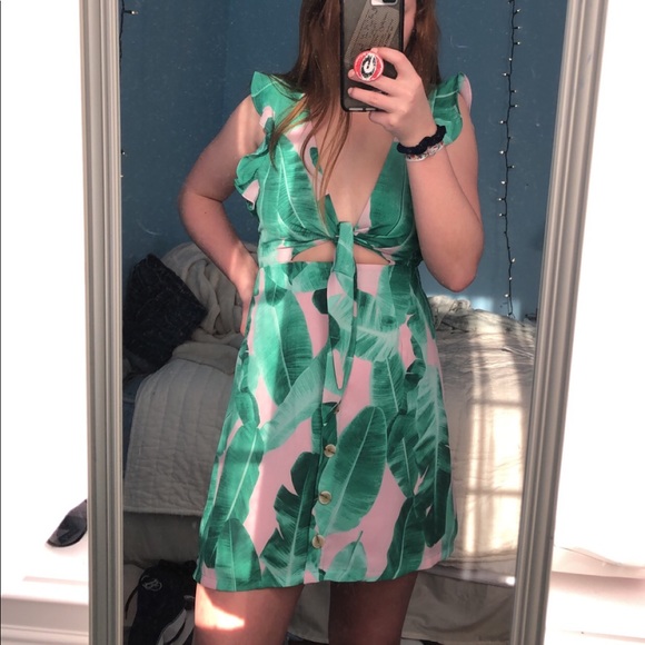 Adorable Floral Dress - Picture 1 of 3